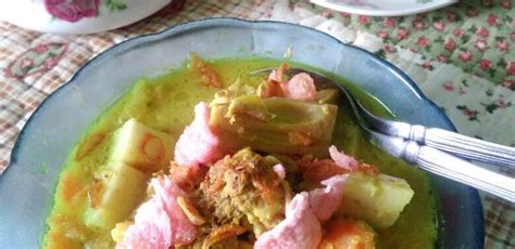 Sayur tewel merupakan salah satu makanan khas dari daerah jawa timur. Lontong Sayur Padang Asli dan Lezat - Resep | ResepKoki