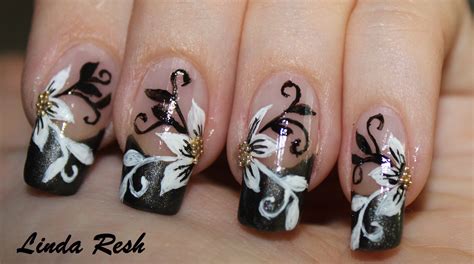 Nail Design Tutorials 2012 Nail Design Flower With Black And White