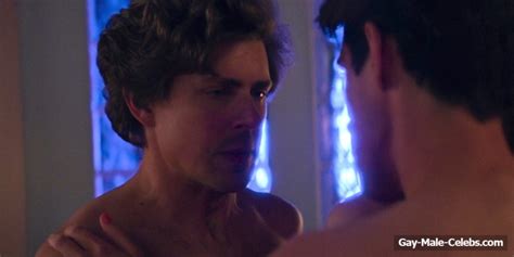 Chris Lowell Nude Threesome Sex Scene From Glow Man Naked