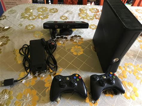 Xbox 360 S Console 250gb Hd Model 1439 With Kinect Used Like New Video Gaming Video Game