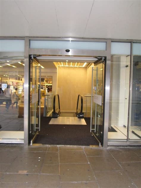 Major London Department Store Oxford Street Entec Access Systems Ltd