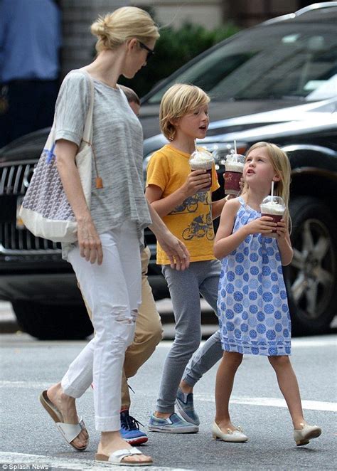 Kelly Rutherford Treats Her Kids As She Battles To Keep Them In Us
