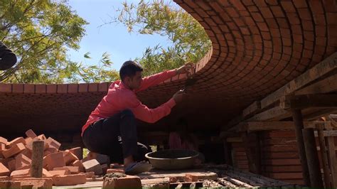 Spanning Without Steel And Shuttering Rohtak Domes Masons At Work