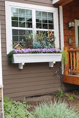 Diy planter tips place your new planter in place and adjust the angle so that the box gets the correct amount of sun. Remodelaholic | How to Build a Window Box Planter in 5 Steps