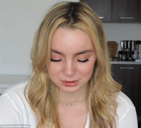 Youtuber Begs People With Depression To Reject Suicide Daily Mail Online