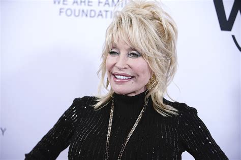 Dolly Parton Cozies Up with Michael Bublé in Animated ...
