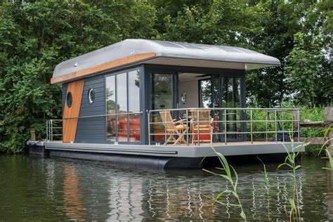 Matrix Pontoons — Houseboats Examples With Max80012001000 Pontoons House Boat Houseboat
