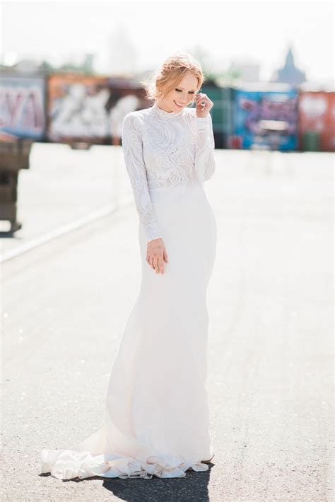 Update More Than 122 Lace Turtleneck Wedding Gown Best Camera Edu Vn