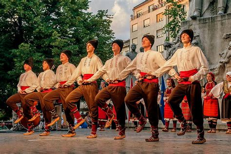 Hongaren zijn hardwerkende mensen en men maakt. Eger is de barokstad van Hongarije - HungariaHuizen