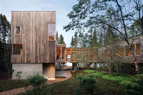The bay is located between the towns of roque bluffs and jonesport. Englishman Bay Retreat, Maine / Whitten Architects