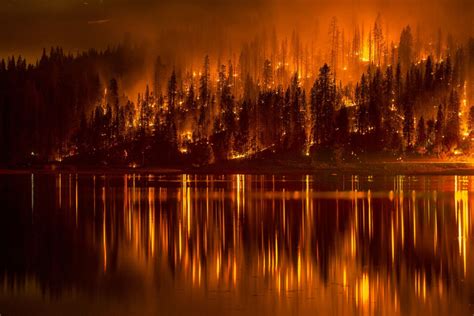 California Wildfire Threatens Homes Photos Abc News