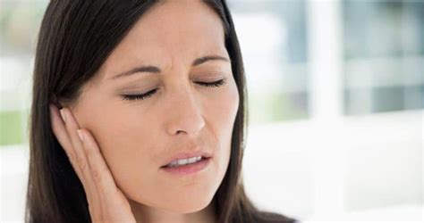 Cyst Behind Ear Causes Symptoms Home Remedies