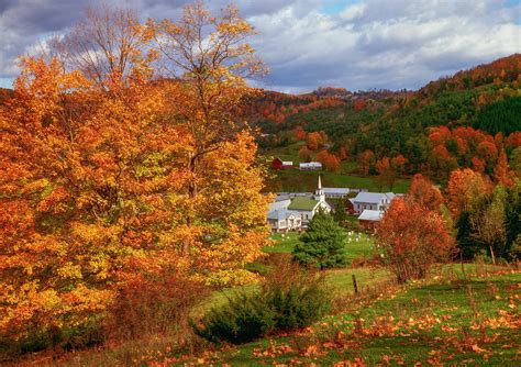 Vermont has the kind of fall foliage that beckons travelers from across ...