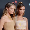 Las hermanas Gigi y Bella Hadid en los MTV VMAs 2019 - Bella Hadid, la ...