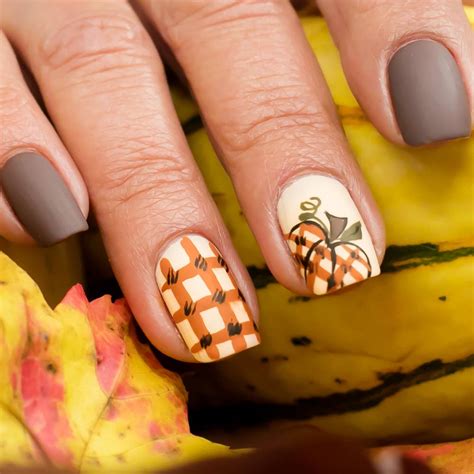 Must Try Ideas For Stunning Fall Nail Designs October Daily