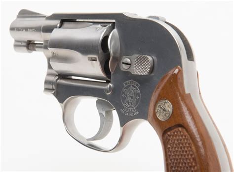Review Smith And Wesson 642 Airweight Go To Snubbie