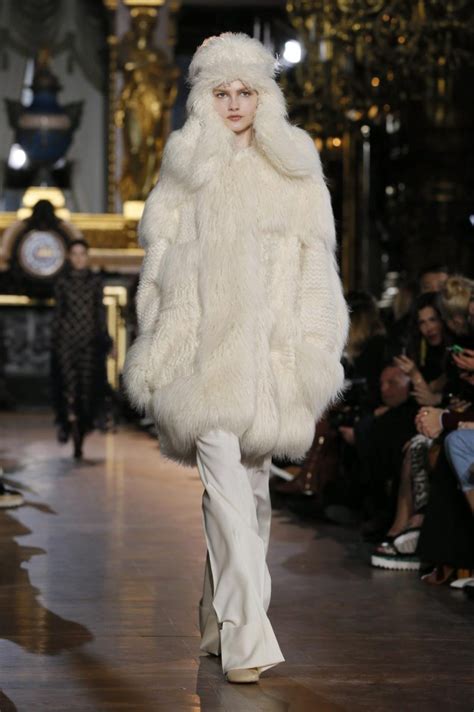 Paris Fashion Week Aw15 Stella Mccartney Debuts Her Own Brand Of Fur