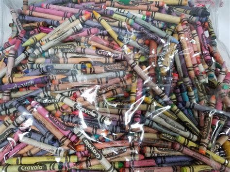 Crayola Crayon Multi Color Mixed Lot 8lb Lot Of Perfect Melt Down