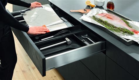 Maybe you would like to learn more about one of these? بلوم تولید کننده یراق آلات کابینت با تصاویر با کیفیت و جذاب