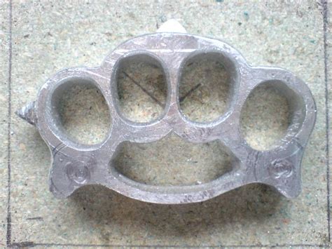 Weaponcollectors Knuckle Duster And Weapon Blog How To Make A Knuckle