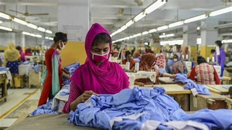 Los Trabajadores De Las Fábricas Textiles De Bangladesh Solo Nos