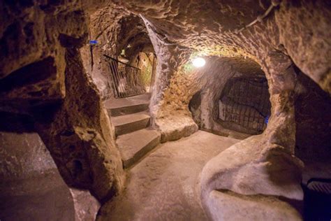 Derinkuyu 15 Incredible Images Taken Inside Turkeys Underground City