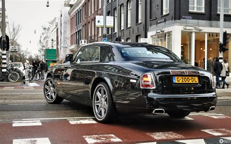 Take a good look at the undisputed best car in the world here. Rolls-Royce Phantom Coupé Series II Zenith Edition - 14 ...