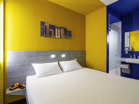 You can book a budget hotel online commission 0%. Cheap Hotel Amsterdam Airport - ibis budget - Near Schiphol