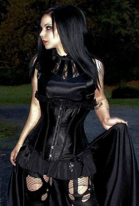 Gothic Girls Goth Beauty Dark Beauty Dark Fashion Gothic Fashion