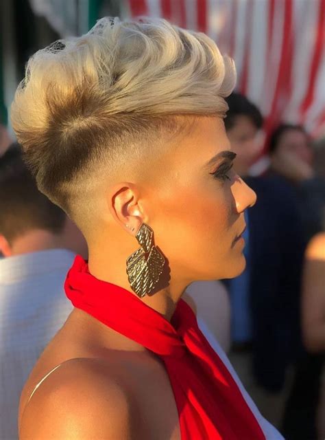 Every lady will find a pixie hair cut she likes most depending on her face shape and hair texture. 56 Stylish Short Hair Style For Female-Short Pixie Haircut - Page 47 of 56 - Latest Fashion ...