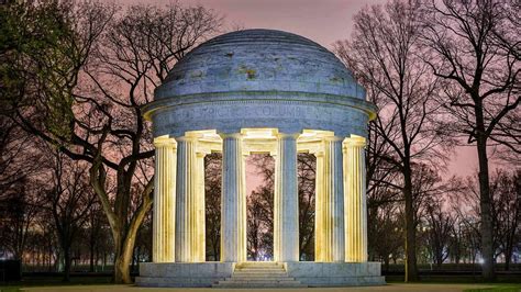 The Dc War Memorial Honoring Residents Of Washington Dc Who Fought