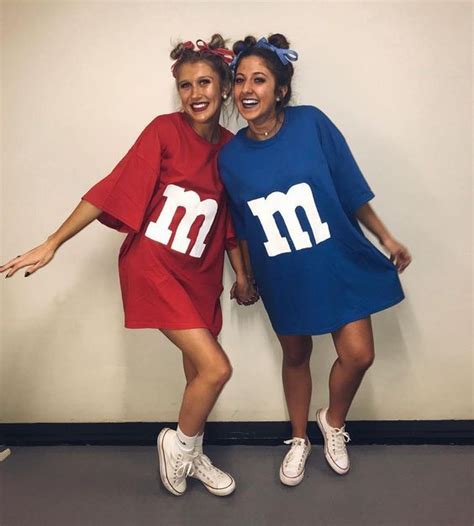 50 Best Friends Halloween Costumes For Two People That Ll Make Your Duo Steal The Show With