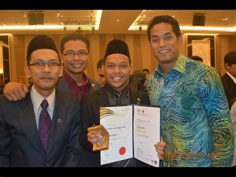 Naa malaysia menandatangani lesen keahlian the duke of edinburgh's international award. 574 : G2 Pentauliahan Anugerah Remaja Perdana Rakan Muda ...