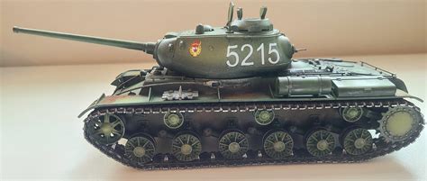 Soviet Kv 85 Heavy Tank Plastic Model Military Vehicle Kit 135