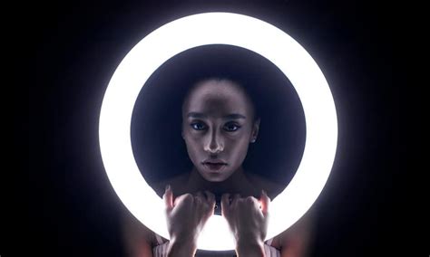 Everything You Need To Know About Using A Ring Light For Photography