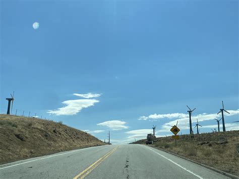 Tehachapi-Willow Springs Road