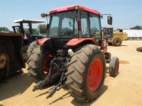 Kubota M9000 Farm Tractor