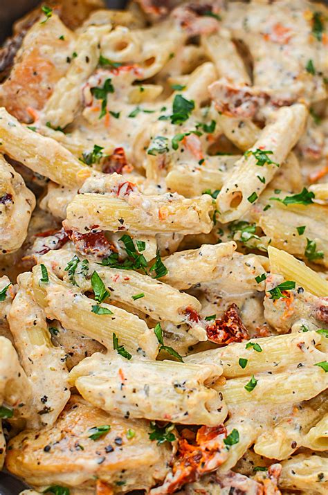 Just 30 minutes to make this saucy number with a sun dried tomato cream sauce, chicken, ziti, and mozzarella cheese. Creamy Sun Dried Tomato Chicken Pasta | Recipe in 2020 ...