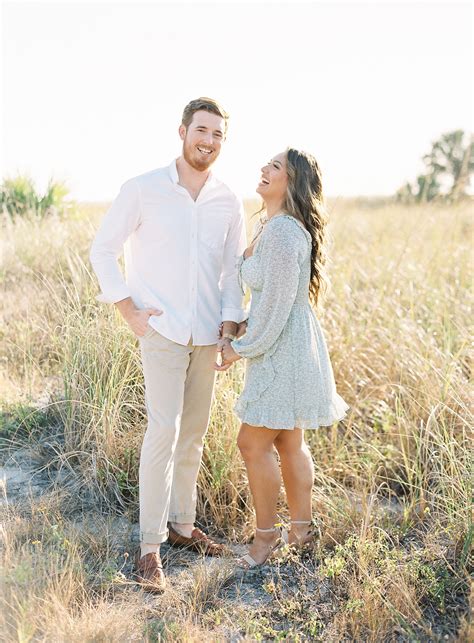 Beach Engagement Session Outfit Ideas — Demutiis Photography