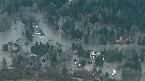 Video Raging Floodwaters Caused By Northwest Rain Storms Abc News