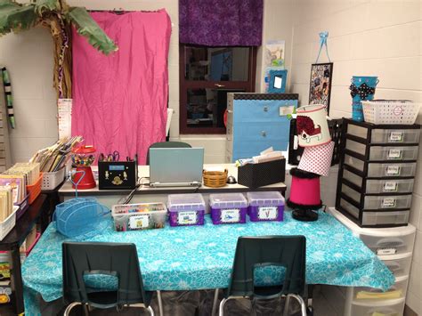 3 Teacher Chicks Classroom Setup With Lots Of Freebies