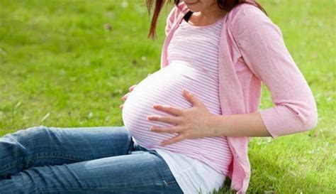 Die schwangeren berichten von einem ziehen im unterleib, ähnlich wie bei einer beginnenden regelblutung. 33 Top Images Schwangerschaft Ab Wann Anzeichen / Pin auf ...