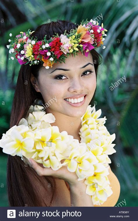 Beautiful Polynesian Woman With Plumeria Lei And Haku Head