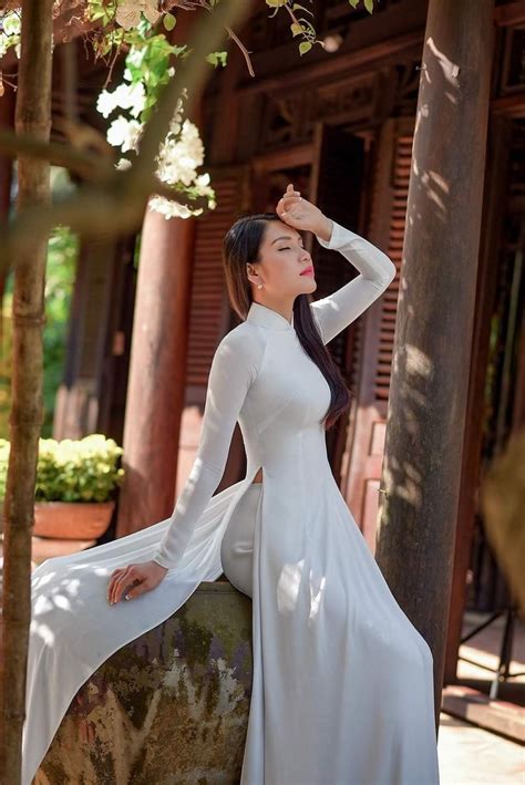 Leg Thigh Asian Beauty Girl Ao Dai Photography Inspo Long Dress