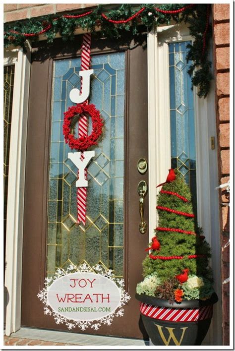 20 Creative Diy Christmas Door Decoration Ideas 2022