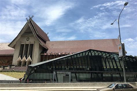 Getting arround kuala lumpur : Muzium Negara MRT Station, MRT station next to the ...