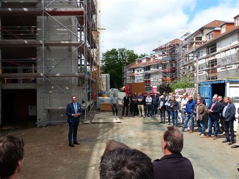 695 € 113 m² 3 zimmer. Wohnungsbau: Richtfest im Schwalbengraben - Manfred Wagner
