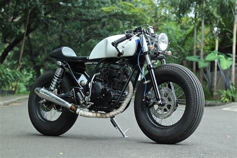 Tetapi, alangkah baiknya jika memang kamu berniat untuk membangun sebuah cafe racer jangan pernah sembarangan. Sweet little bastard | Inazuma café racer