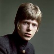 David Bowie: 10 Unseen Photos of Young Singer | EW.com