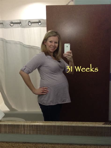31 Weeks Pregnant And Belly Picture Modernly Morgan